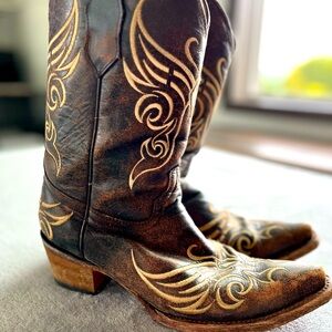 Size 9 Circle G brand cowgirl boots